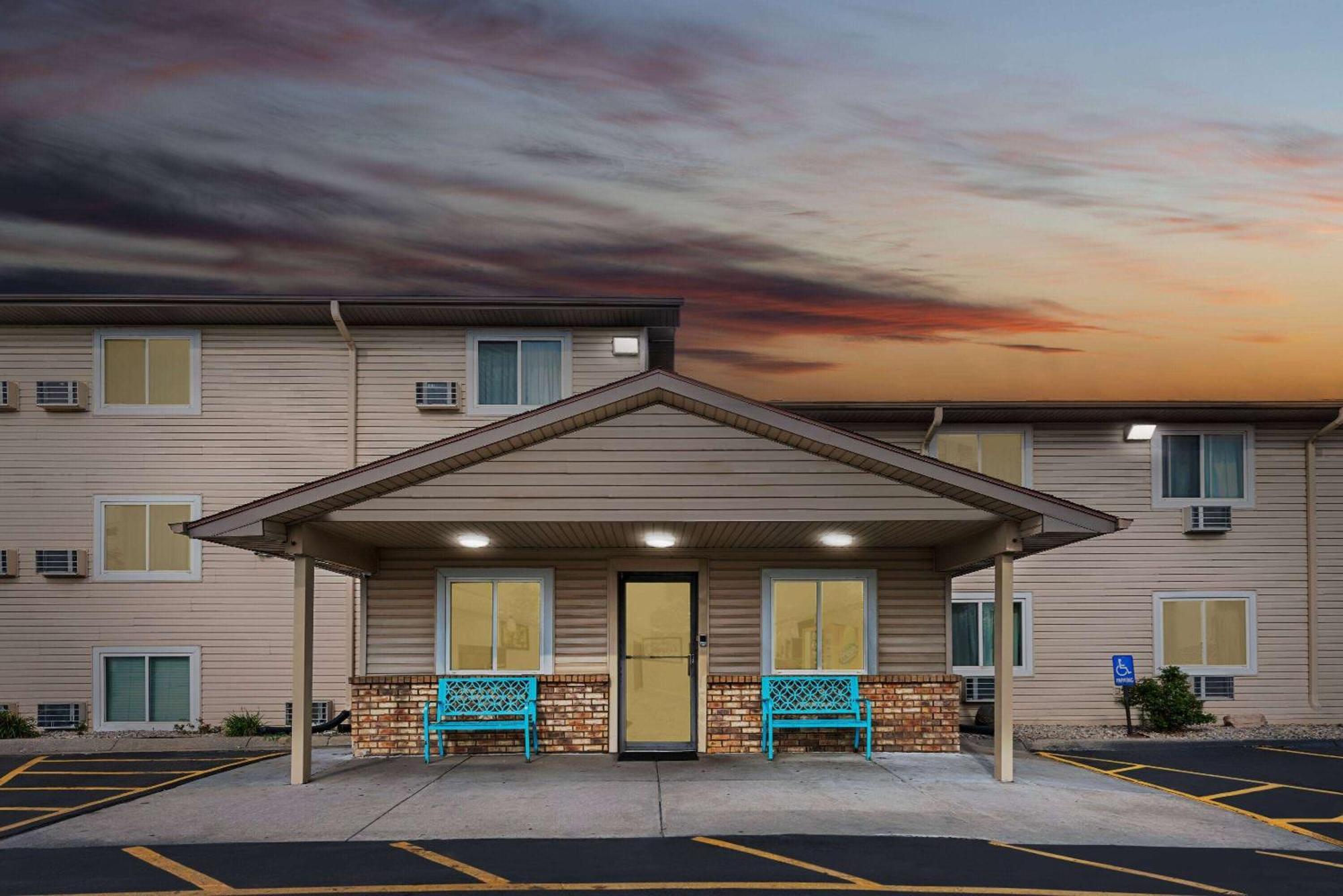 במוטל Super 8 By Wyndham Council Bluffs Ia Omaha Ne Area מראה חיצוני תמונה