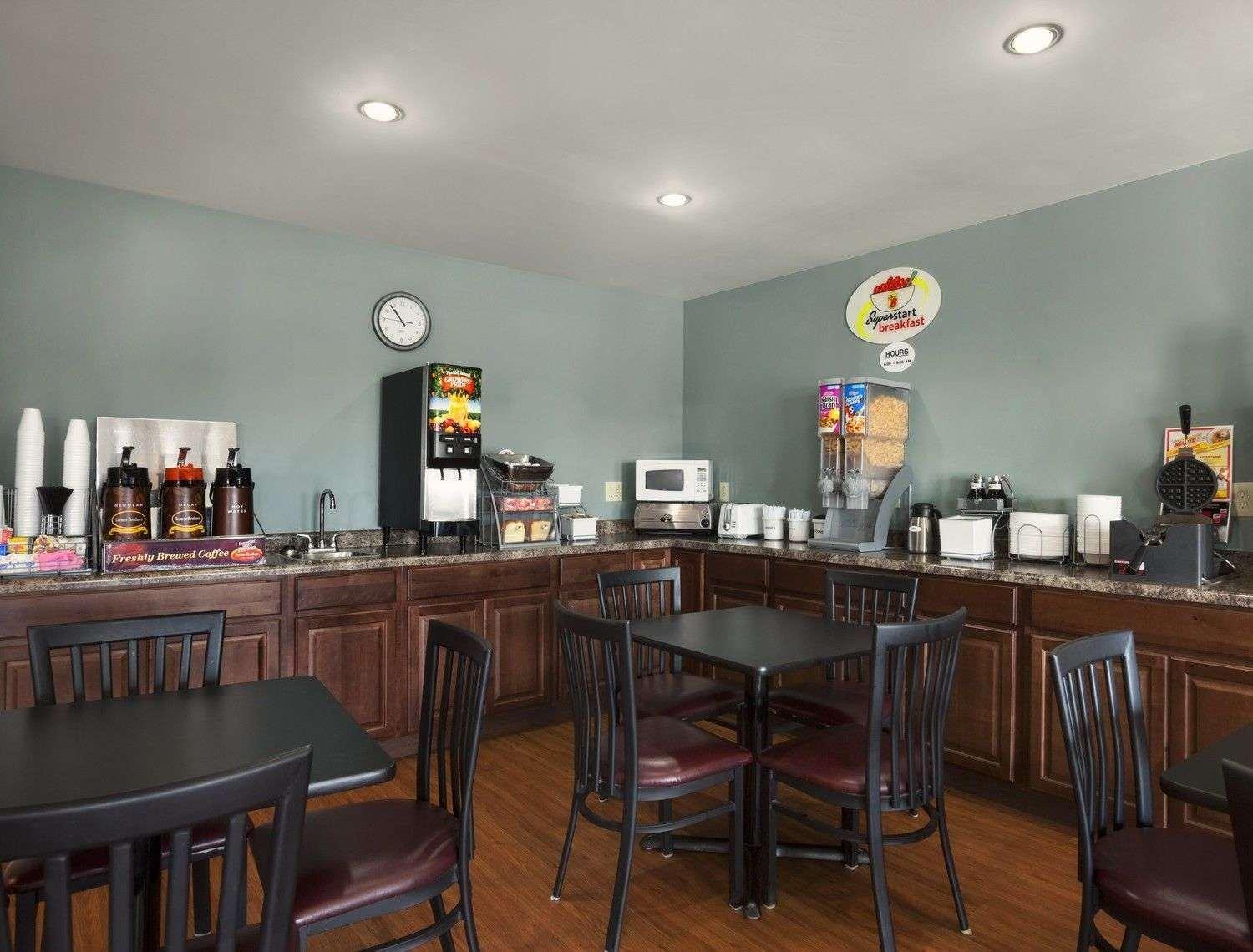 במוטל Super 8 By Wyndham Council Bluffs Ia Omaha Ne Area מראה חיצוני תמונה