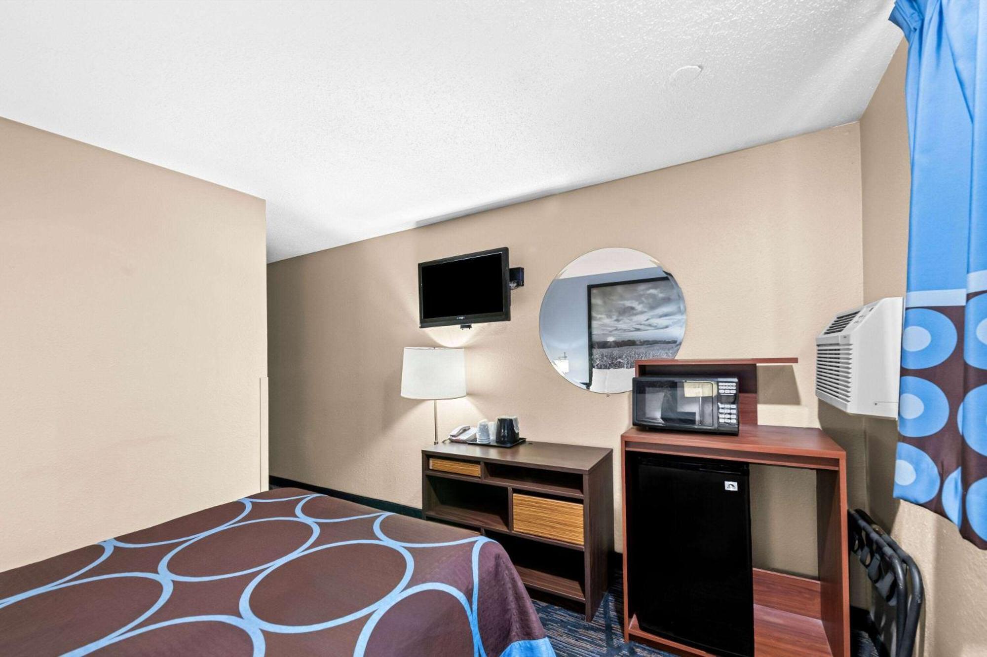 במוטל Super 8 By Wyndham Council Bluffs Ia Omaha Ne Area מראה חיצוני תמונה